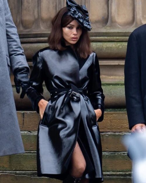 Selina Kyle The Batman 2022 Black Coat