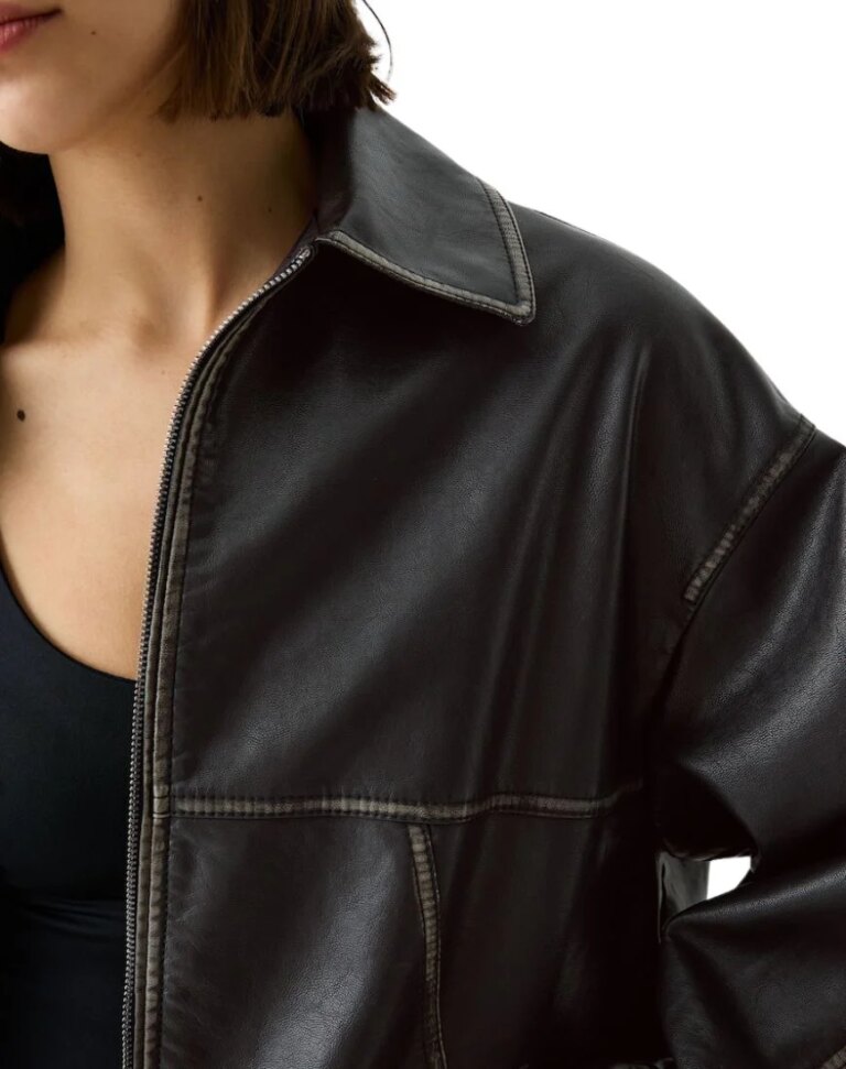 Women_sFlairVintageBrownBomberLeatherJacketcloseup